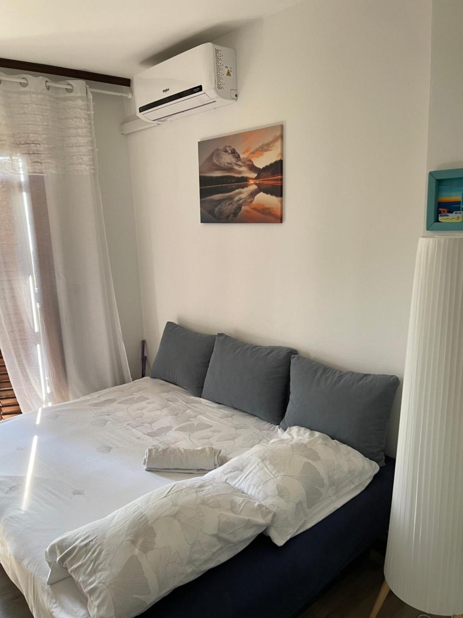 Apartman Hrusta 茨里克韦尼察 外观 照片