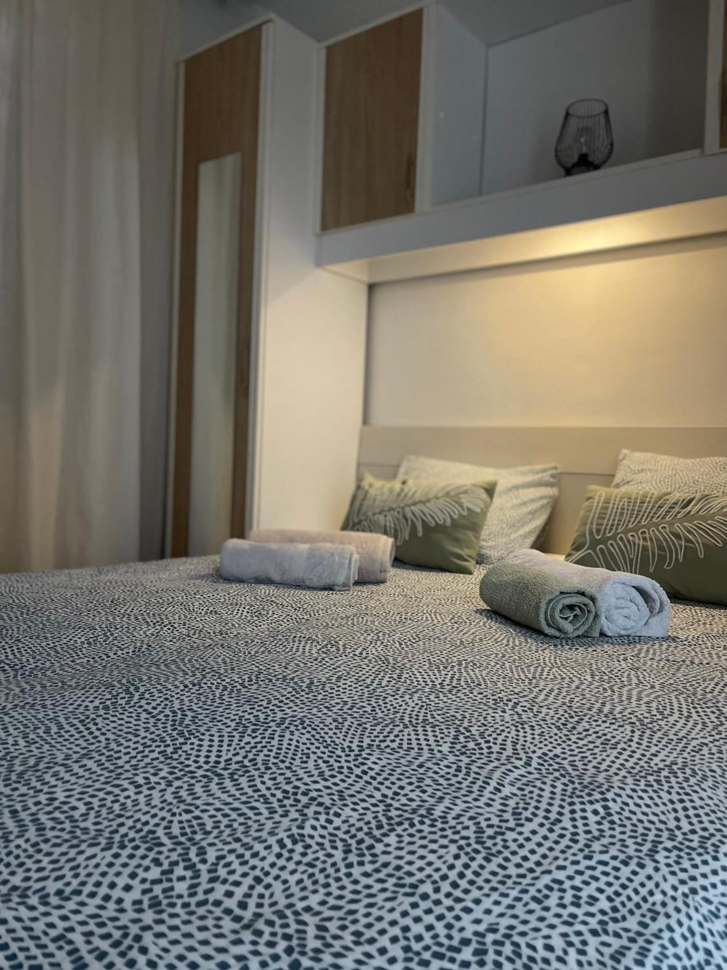 Apartman Hrusta 茨里克韦尼察 外观 照片